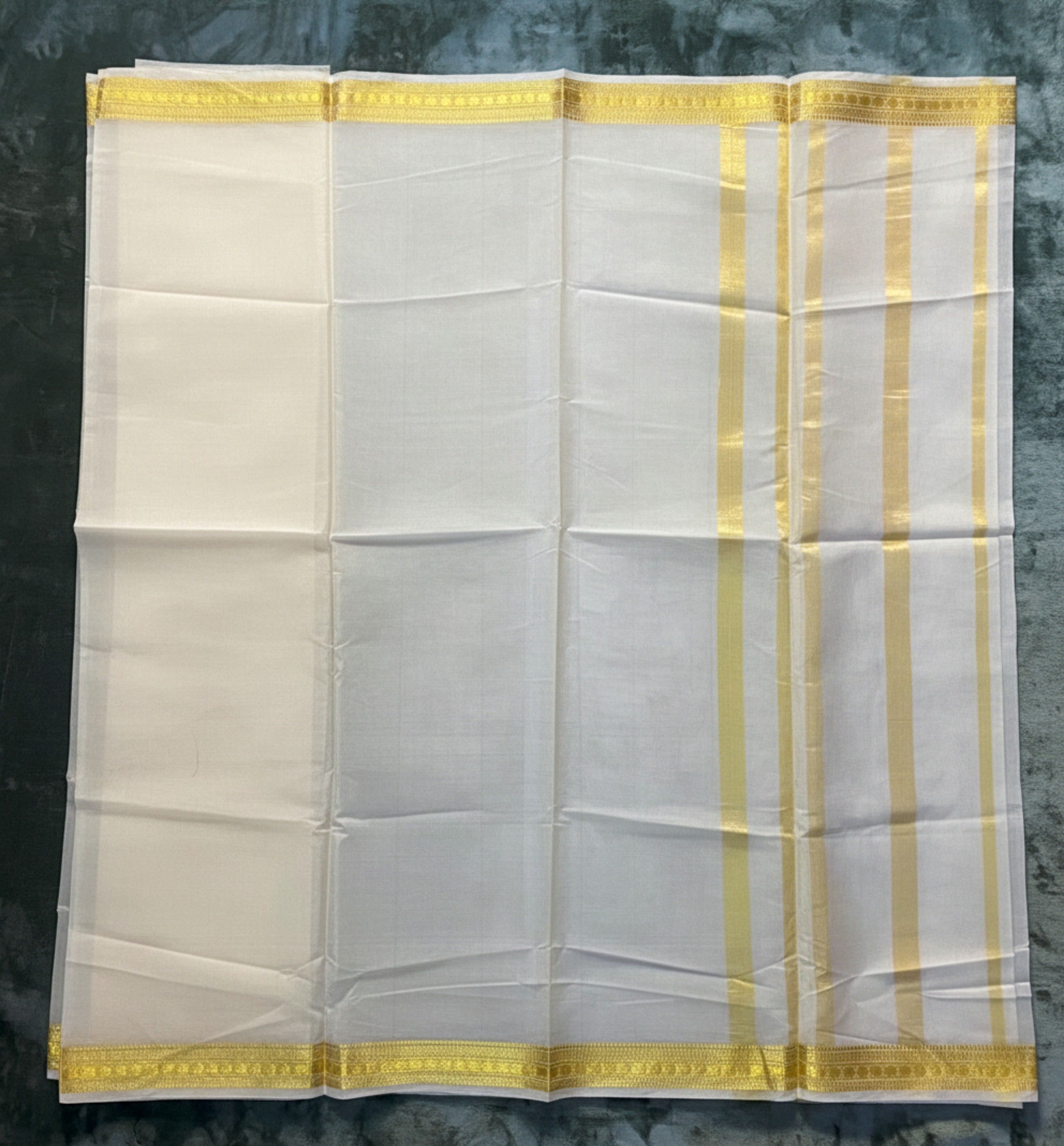 Exquisite Pure Bengaluru Silk Crepe Saree with Rudrakshi Gold Border