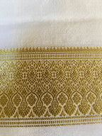 Exquisite Pure Bengaluru Silk Crepe Saree with Intricate Gold Zari Border