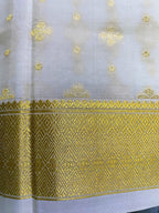 Exquisite Pure Bengaluru Silk Crepe Saree with Golden Zari Border | Flower Butta