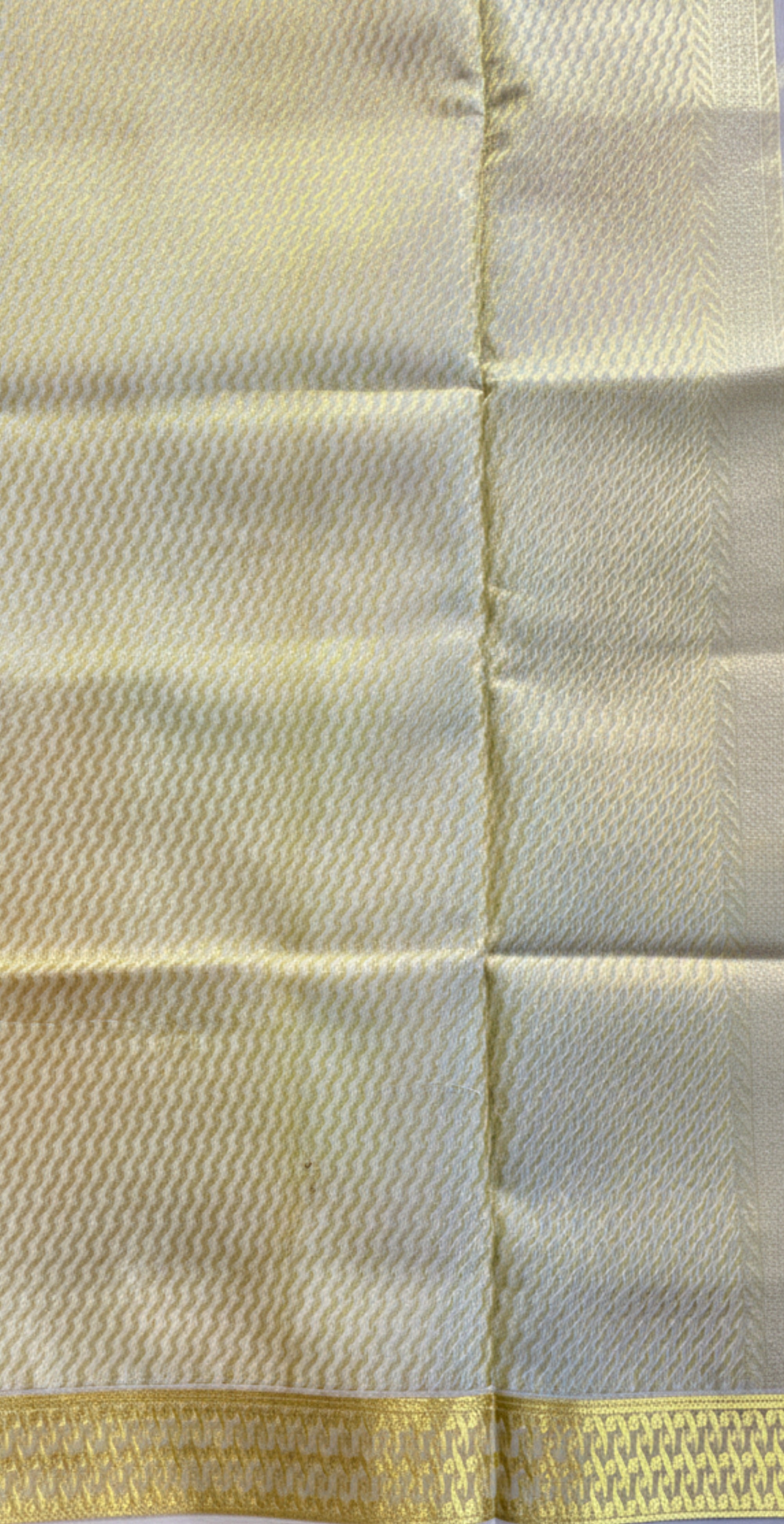 Exquisite Pure Bengaluru Silk Crepe Saree with Golden Zari Border | Subtle Stripes | Rich Pallu